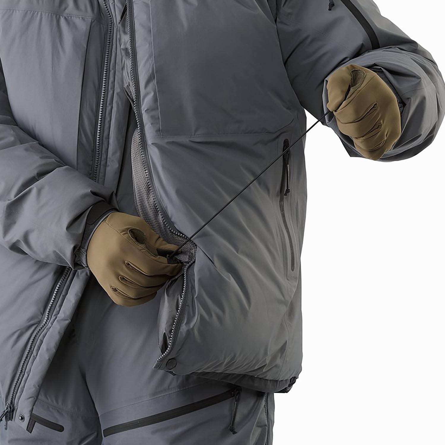 Arc'teryx Men's air outlets force jacket